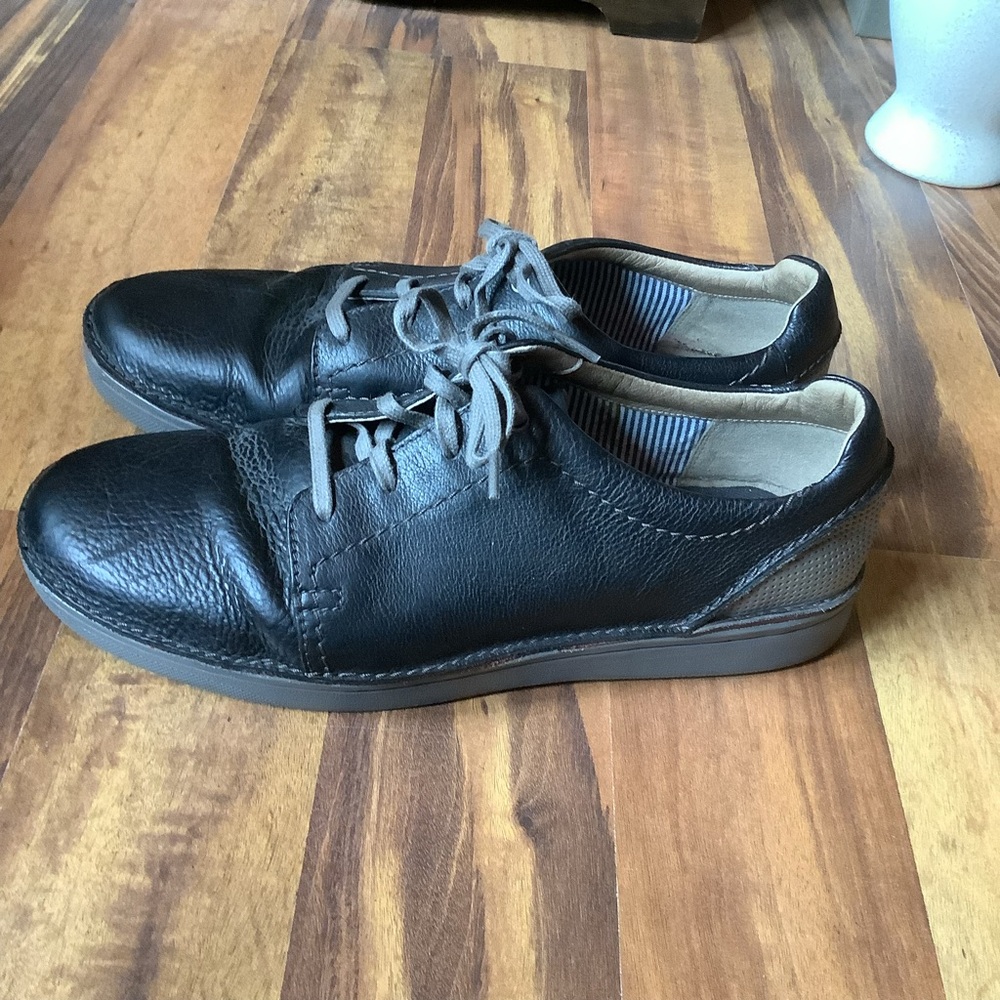 Clarks Size 12M Kitna Stride Black Gray Leather Sneakers